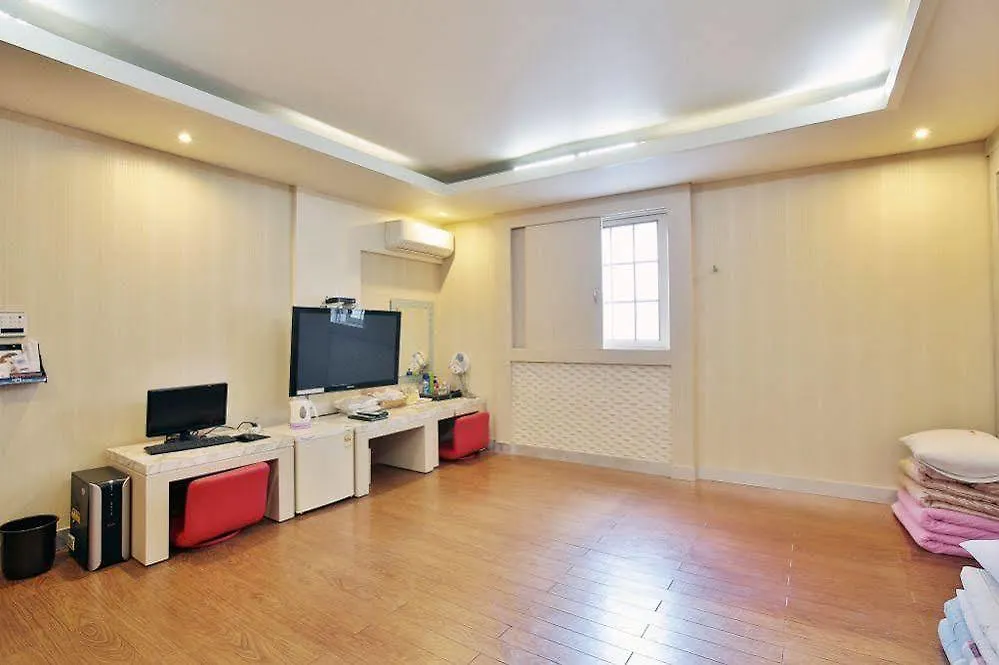 ** Motel 1Night 2Days Hotel Busan South Korea
