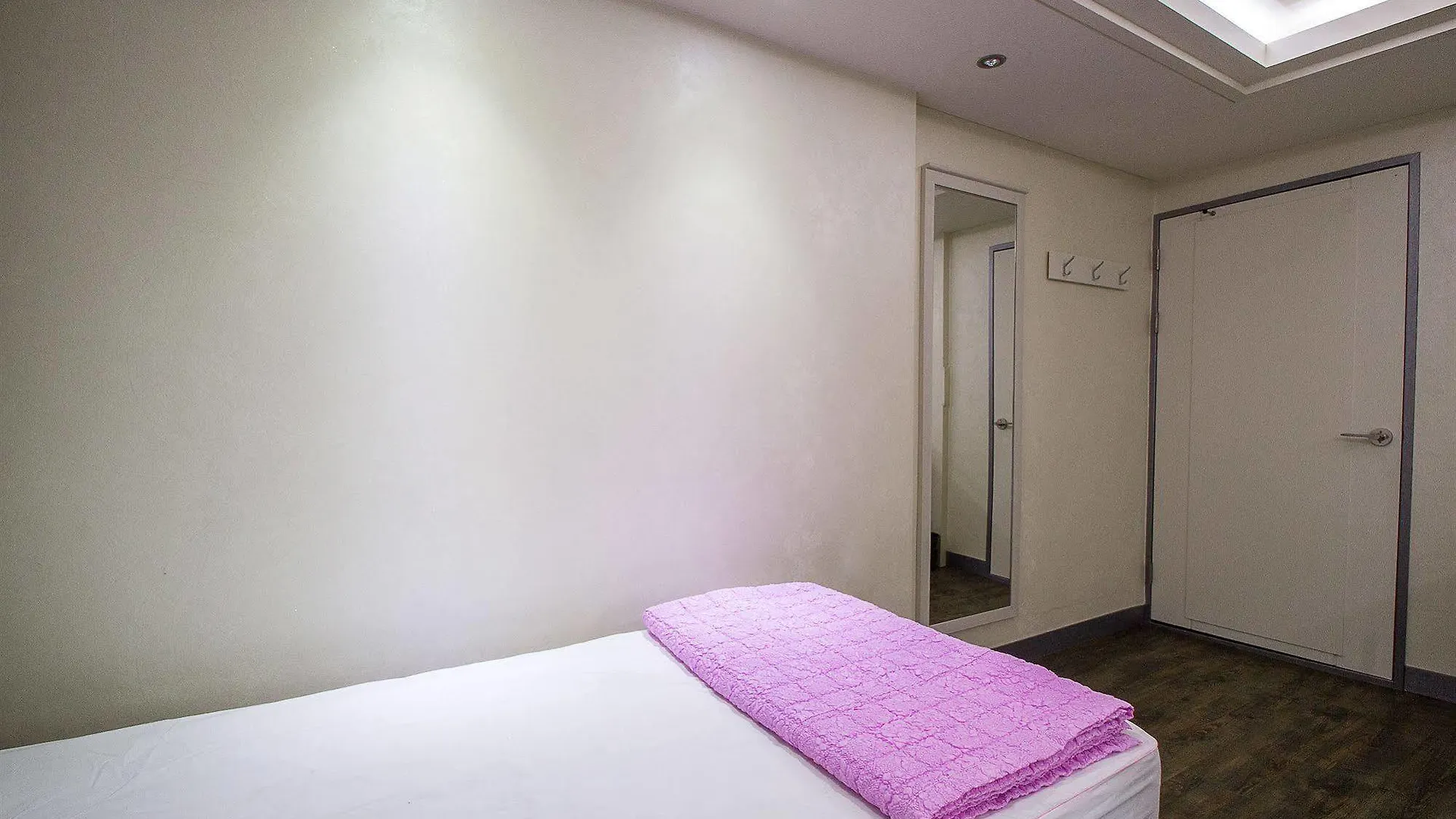1Night 2Days Hotel Busan Motel